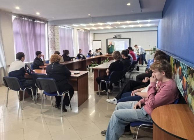 СЛУЖБА ОТЕЧЕСТВУ: СТУДЕНТЫ ИТК ВСТРЕТИЛИСЬ С ПРЕДСТАВИТЕЛЯМИ 12 ГУМО