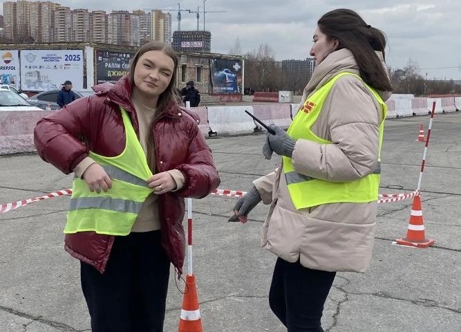 Студенты-юристы — в судейской команде конкурса «Лучший по профессии» ДПС