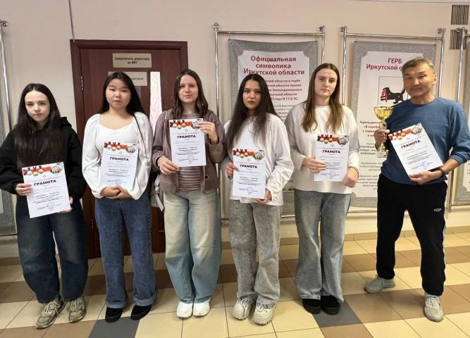 Линейка достижений: герои дня - НАШИ СТУДЕНТЫ!