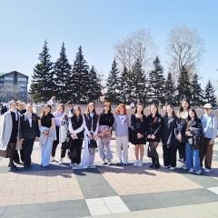 Студенты ИТК почтили память героев на акции "Передача знамени Победы"!