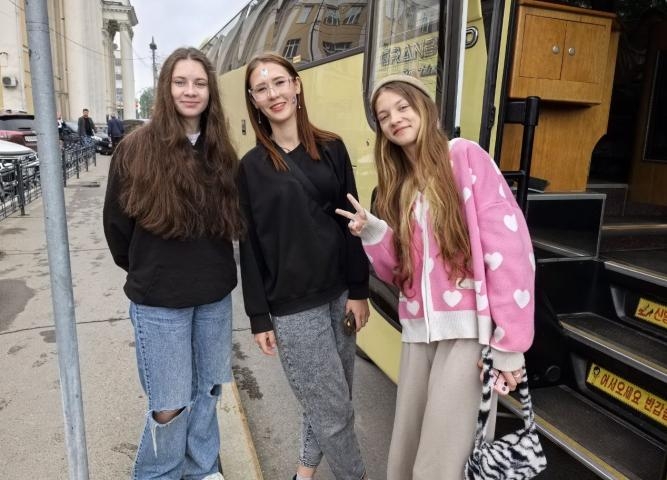Вперед к новым вершинам! Наши активистки отправляются на Школу актива!