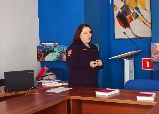 Служить закону и обществу: студенты ИТК встретились с руководством отдела полиции №9