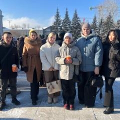 Студенты Иркутского технологического колледжа приняли участие в митинге, посвящённом 81-й годовщине полного освобождения Ленинграда от фашистской блокады